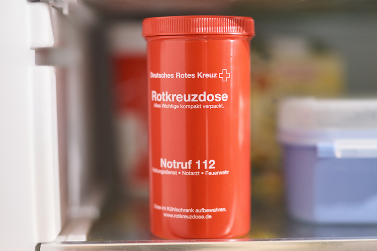 BRK Rotkreuzdose im Kühlschrank